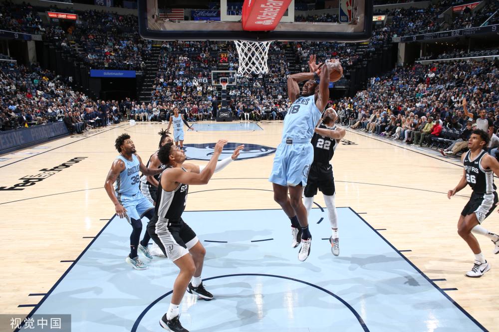 來自世界各 來自世界各